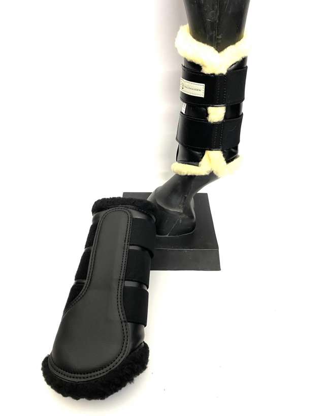 PROTEZIONI DA DRESSAGE CON PELLICCIA
