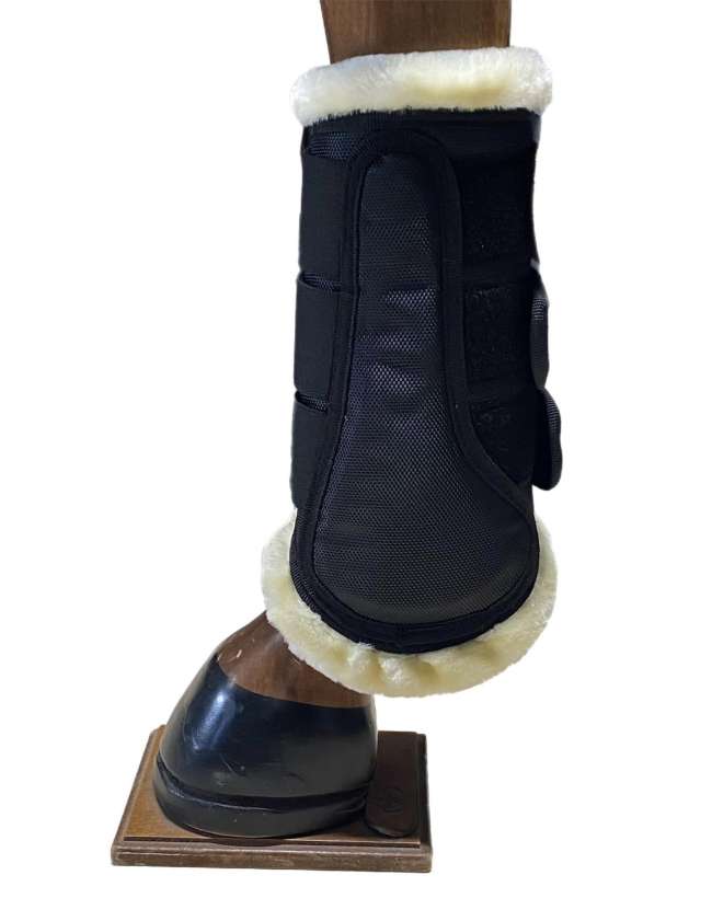 PROTEZIONI DA DRESSAGE CON PELLICCIA