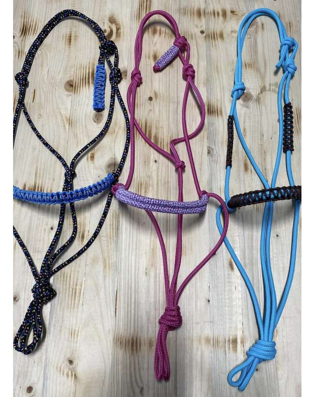 CAVEZZA IN CORDA COLORATA PER CAVALLI E PONY