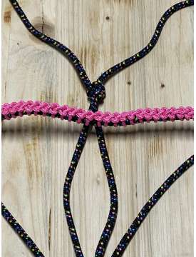 CAVEZZA PERSONALIZZATA IN CORDA NERA MULTICOLORE E FUXIA-25385