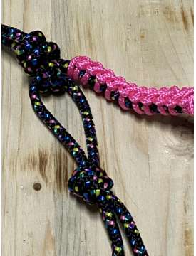 CAVEZZA PERSONALIZZATA IN CORDA NERA MULTICOLORE E FUXIA-25386