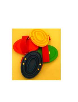 STRIGLIA IN PLASTICA PER PULIZIA DEL CAVALLO-3864