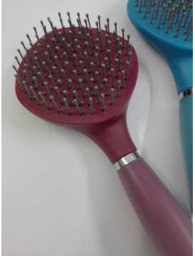 SPAZZOLA PER CODA E CRINIERA MANICO IN GEL-8833
